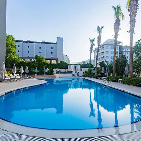 Motto Premium Hotel&spa מלון מרמריס