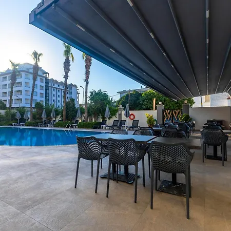 Motto Premium Hotel&spa מלון 4*