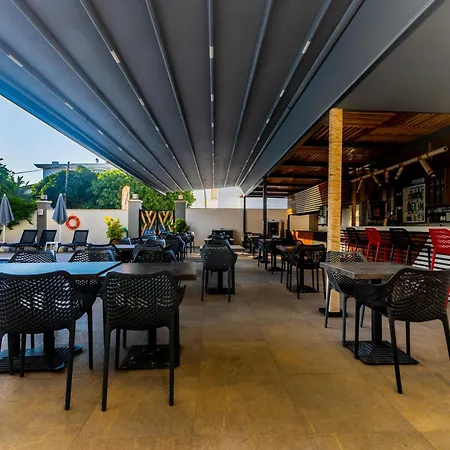 Motto Premium Hotel&spa מלון 4*