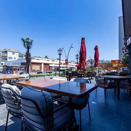 Motto Premium Hotel&spa מלון מרמריס