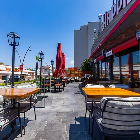 Motto Premium Hotel&spa מלון 4*