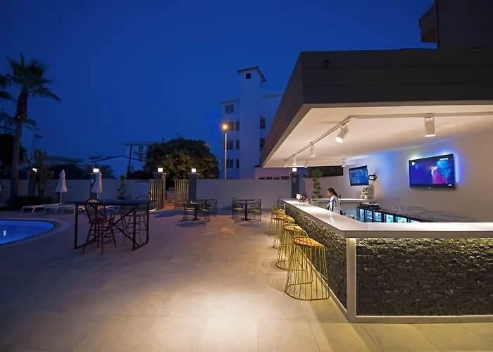 Motto Premium Hotel&spa 4* 马尔马里斯