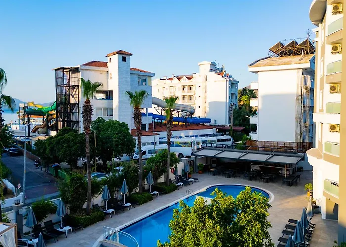 Motto Premium Hotel&spa 4* 马尔马里斯